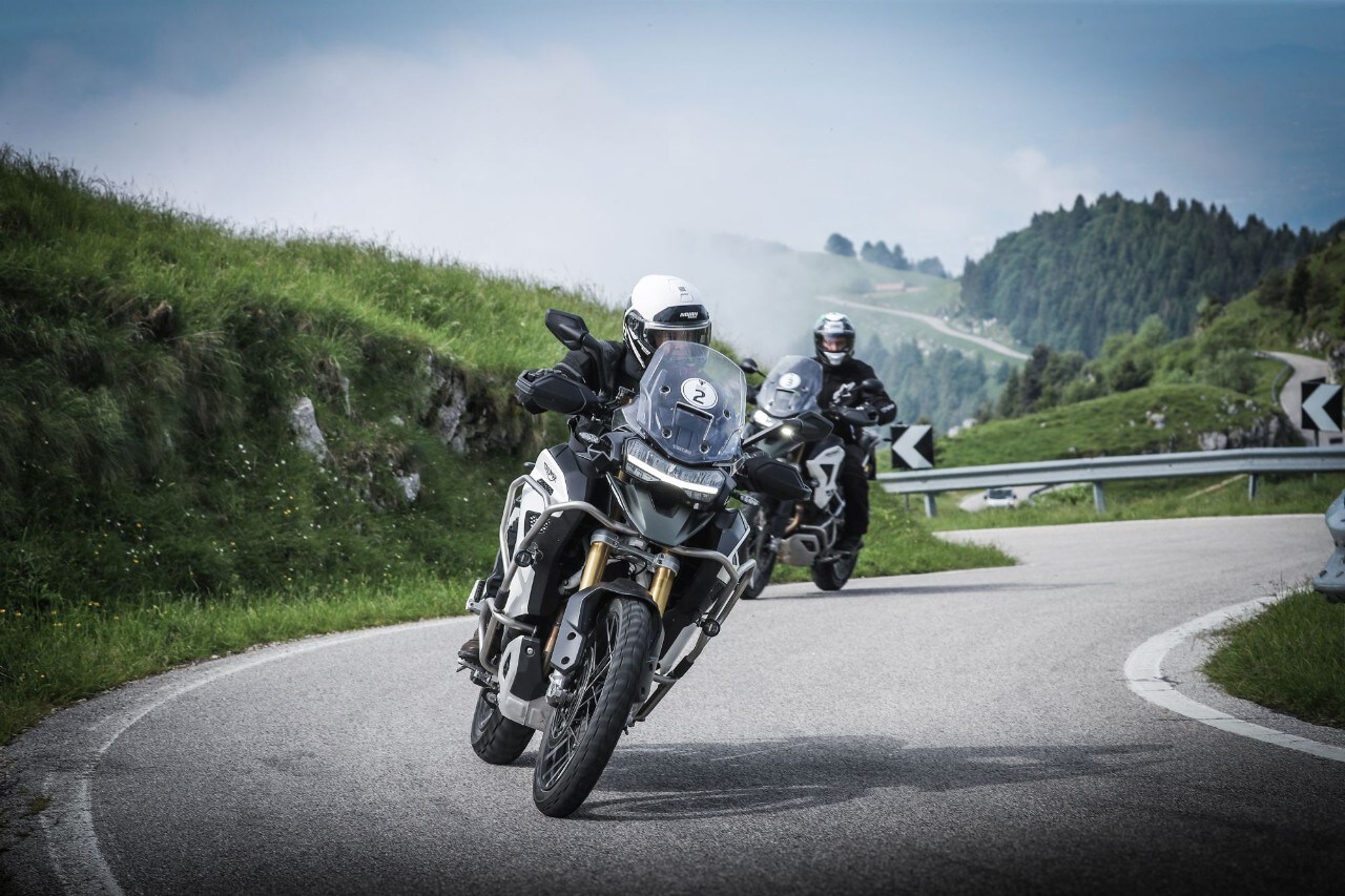 Triumph Adventure Experience: quando la moto va a braccetto con l'architettura
